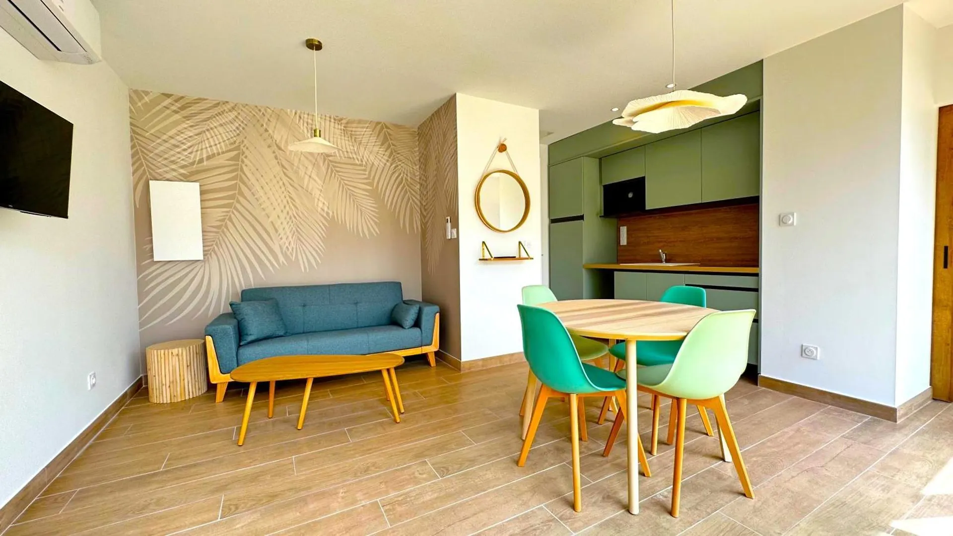 Daya Lodge. L'Isle-sur-la-Sorgue