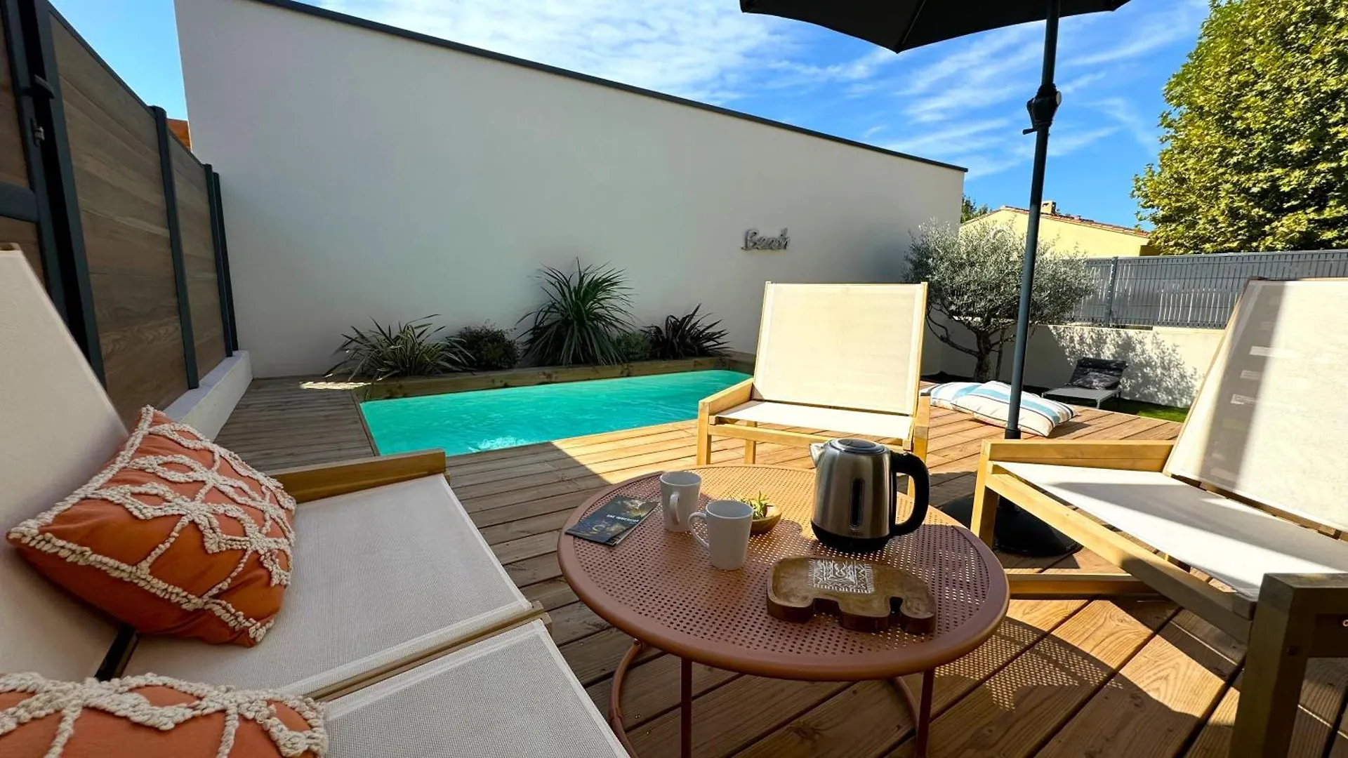 Villa Daya Lodge. L'Isle-sur-la-Sorgue France