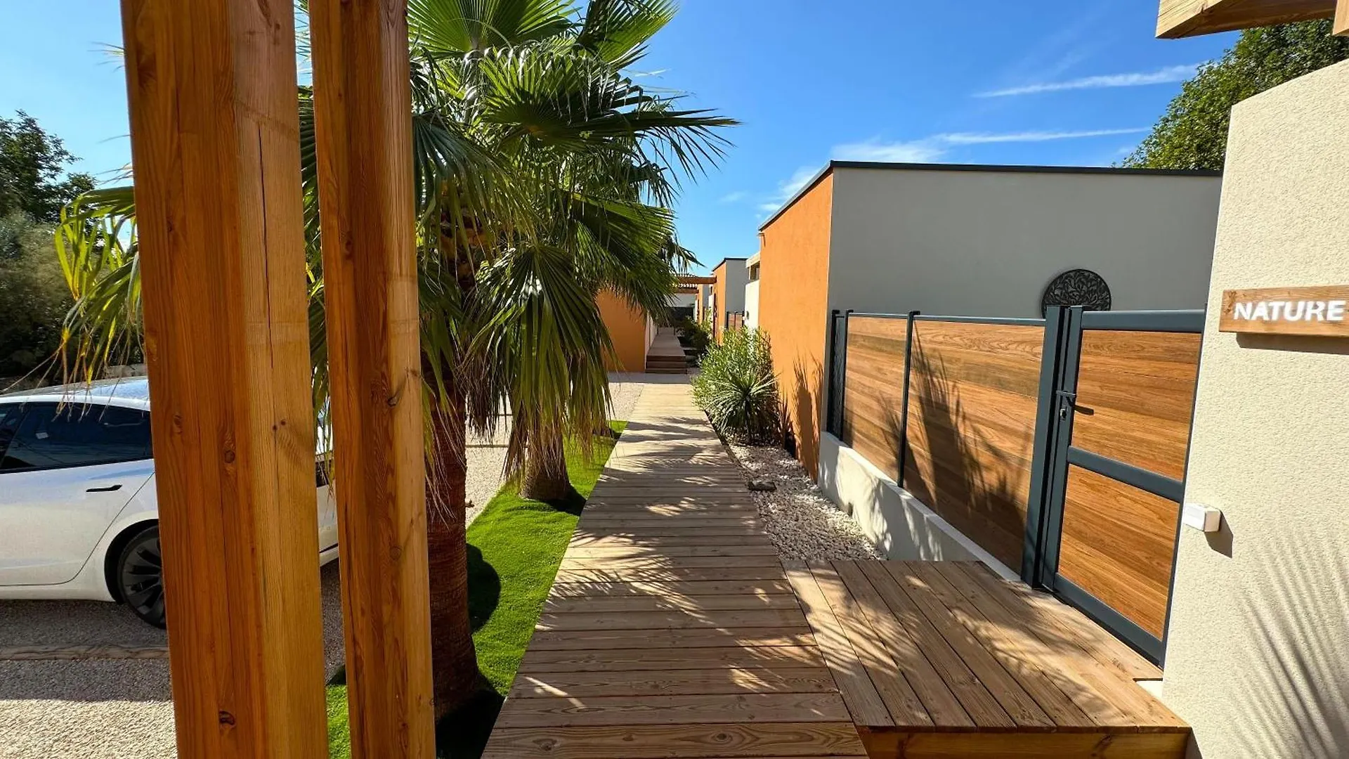 Villa Daya Lodge. L'Isle-sur-la-Sorgue