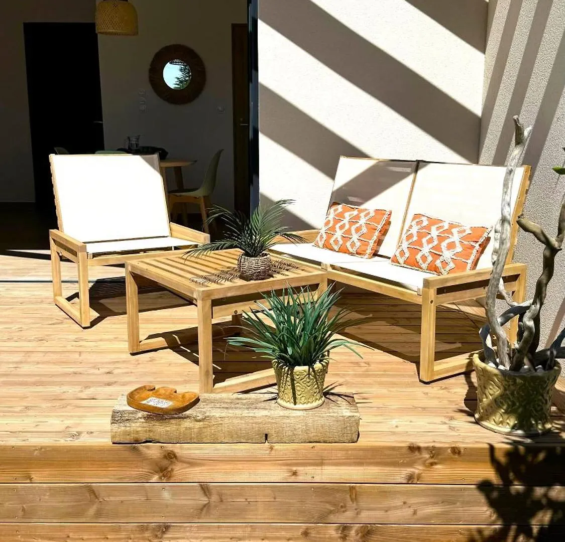 Daya Lodge. L'Isle-sur-la-Sorgue