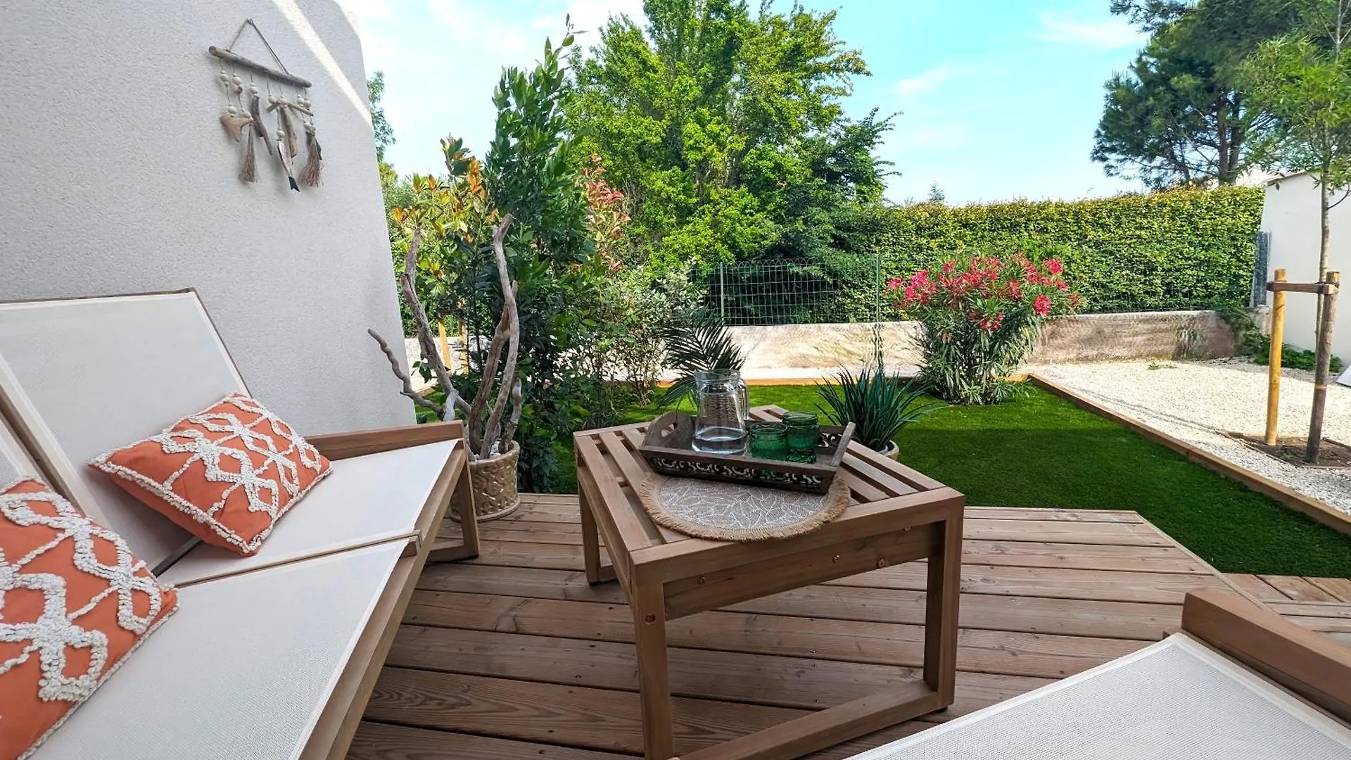 Daya Lodge. L'Isle-sur-la-Sorgue France