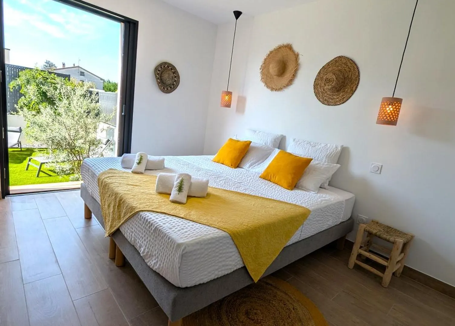 Villa Daya Lodge. L'Isle-sur-la-Sorgue