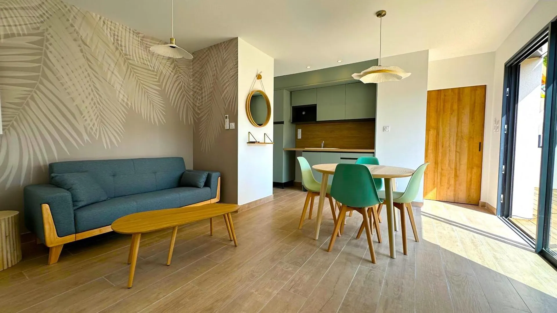 Daya Lodge. LʼIsle-sur-la-Sorgue Frankrig